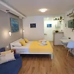 Gæstehus & Karla 3*