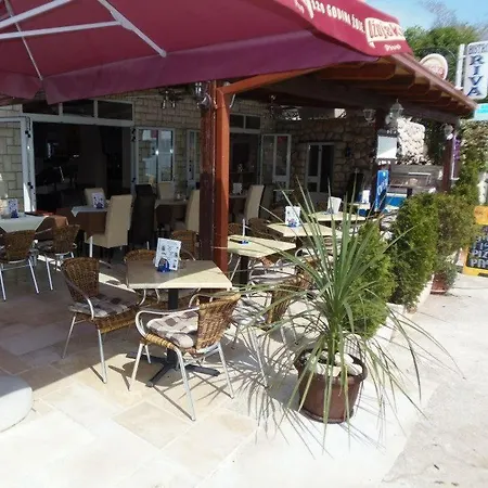 Casa de hóspedes & Karla 3*