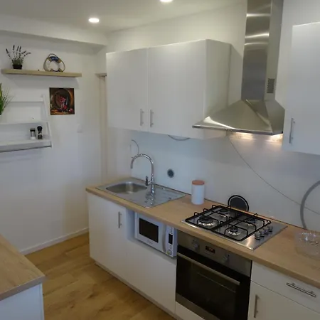 & Karla Vendégház 3*