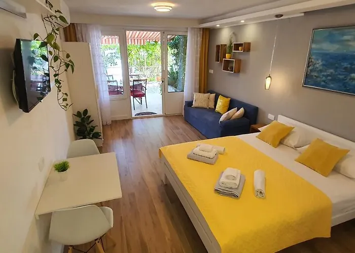 Гостевой дом & Karla 3*