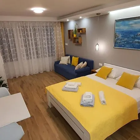 Guest house & Karla Dramalj