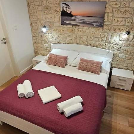 & Karla Guest house 3*